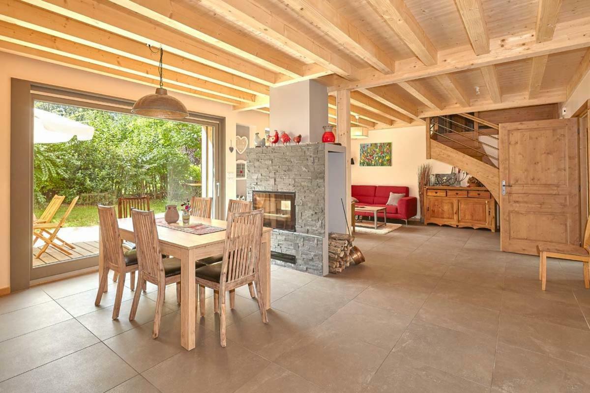 La Maison Des Coeurs Attignat-Oncin Экстерьер фото